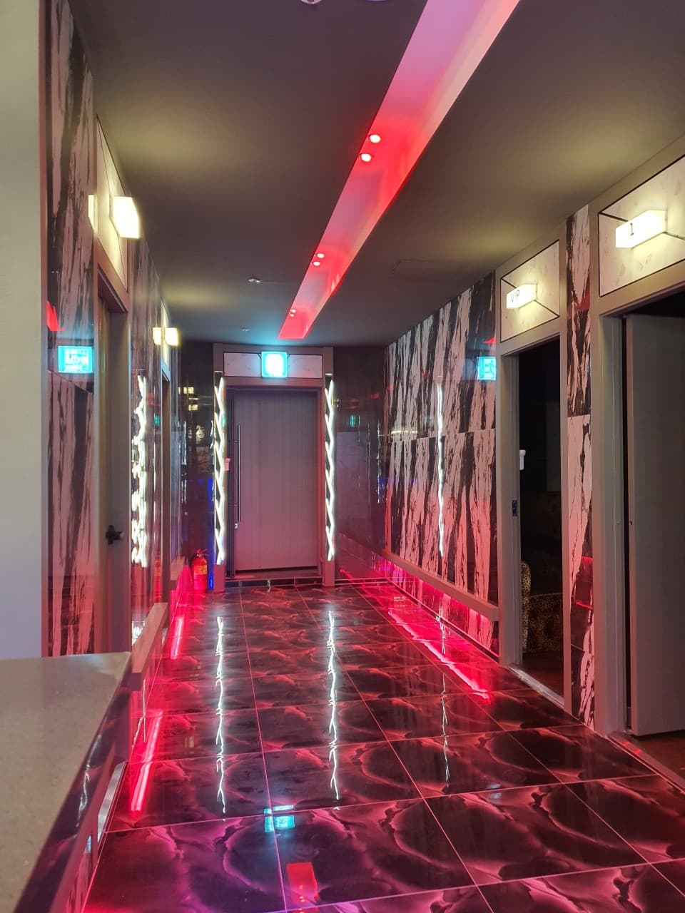 경기 파주 와동동 캔디노래바 깨끗한 내부 및 시설 전경 (2)