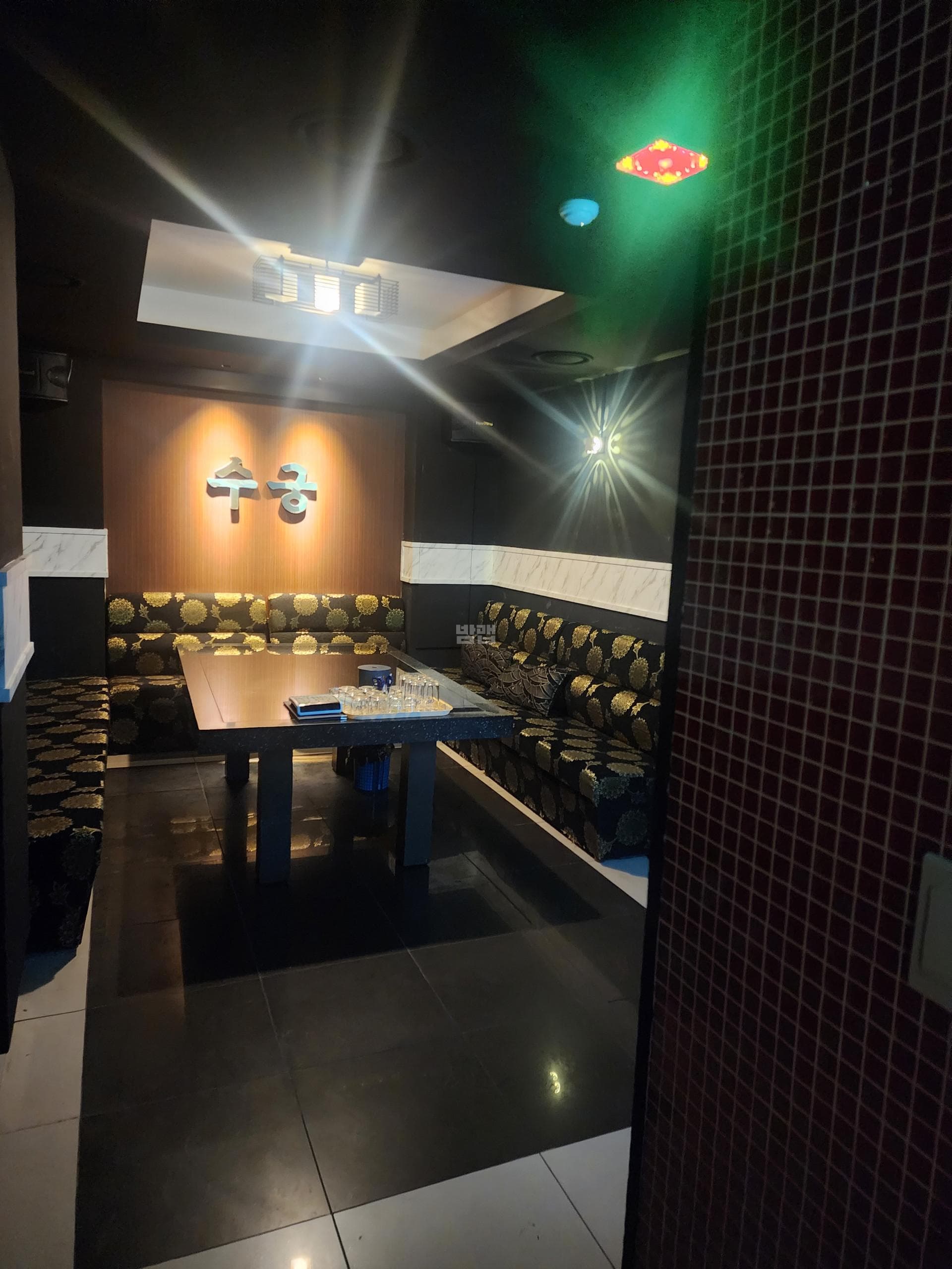 경기 용인 김량장동 수궁노래빠 깨끗한 내부 및 시설 전경 (2)