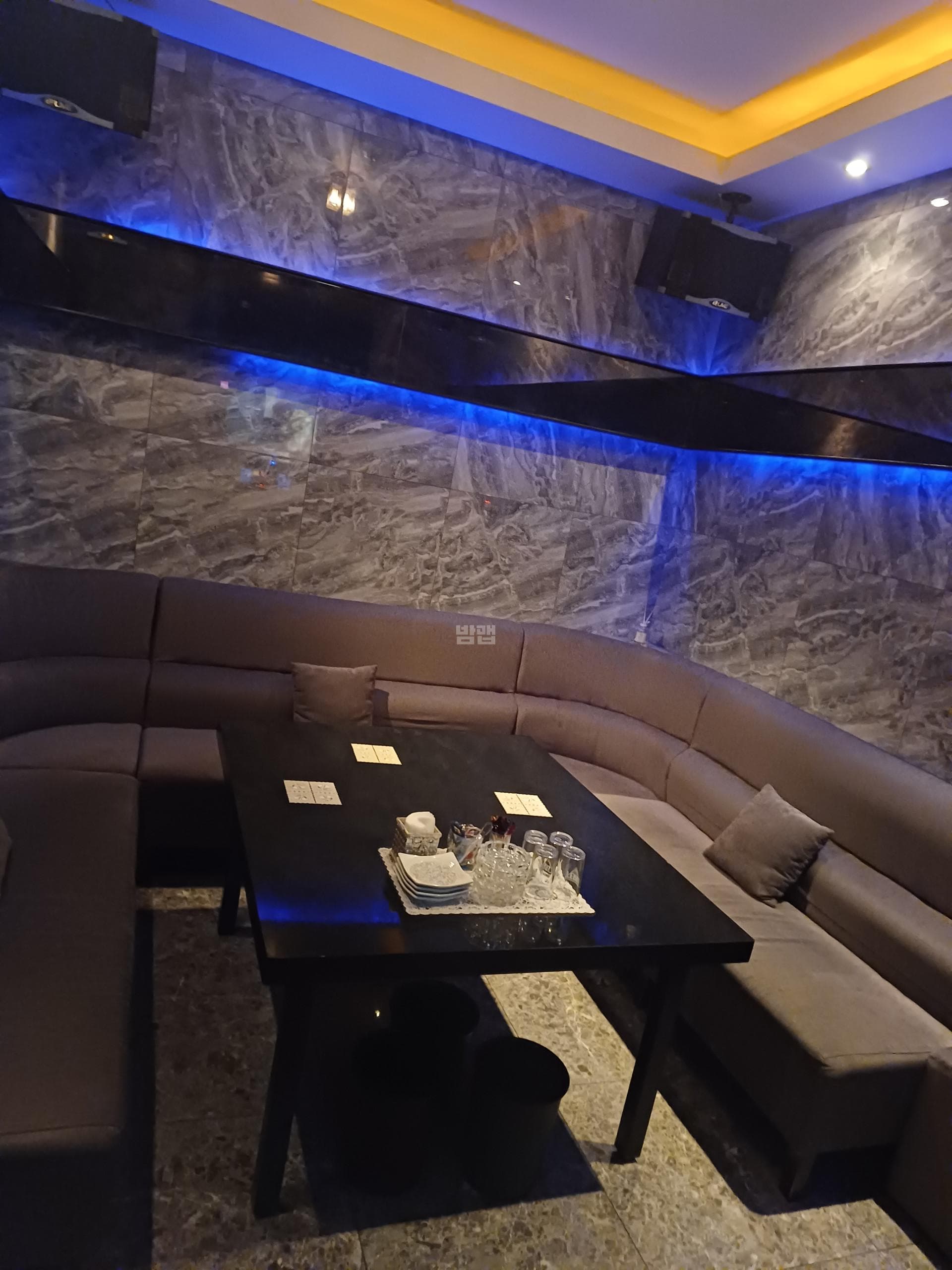 경남 양산  설탕노래방 깨끗한 내부 및 시설 전경 (1)