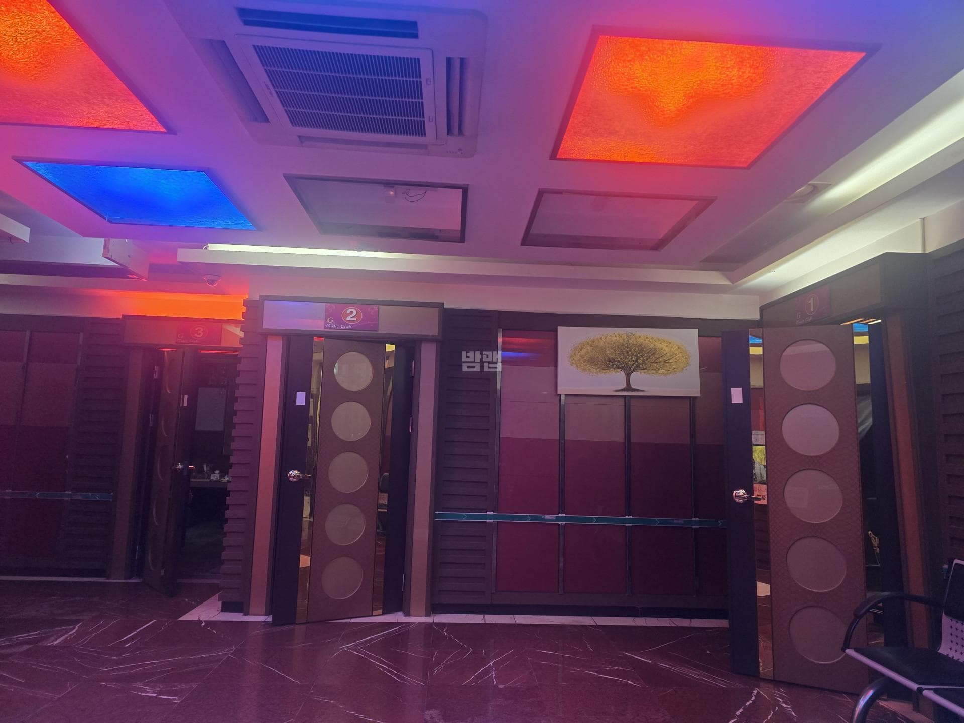 충남 당진 읍내동 G 노래클럽 깨끗한 내부 및 시설 전경 (4)