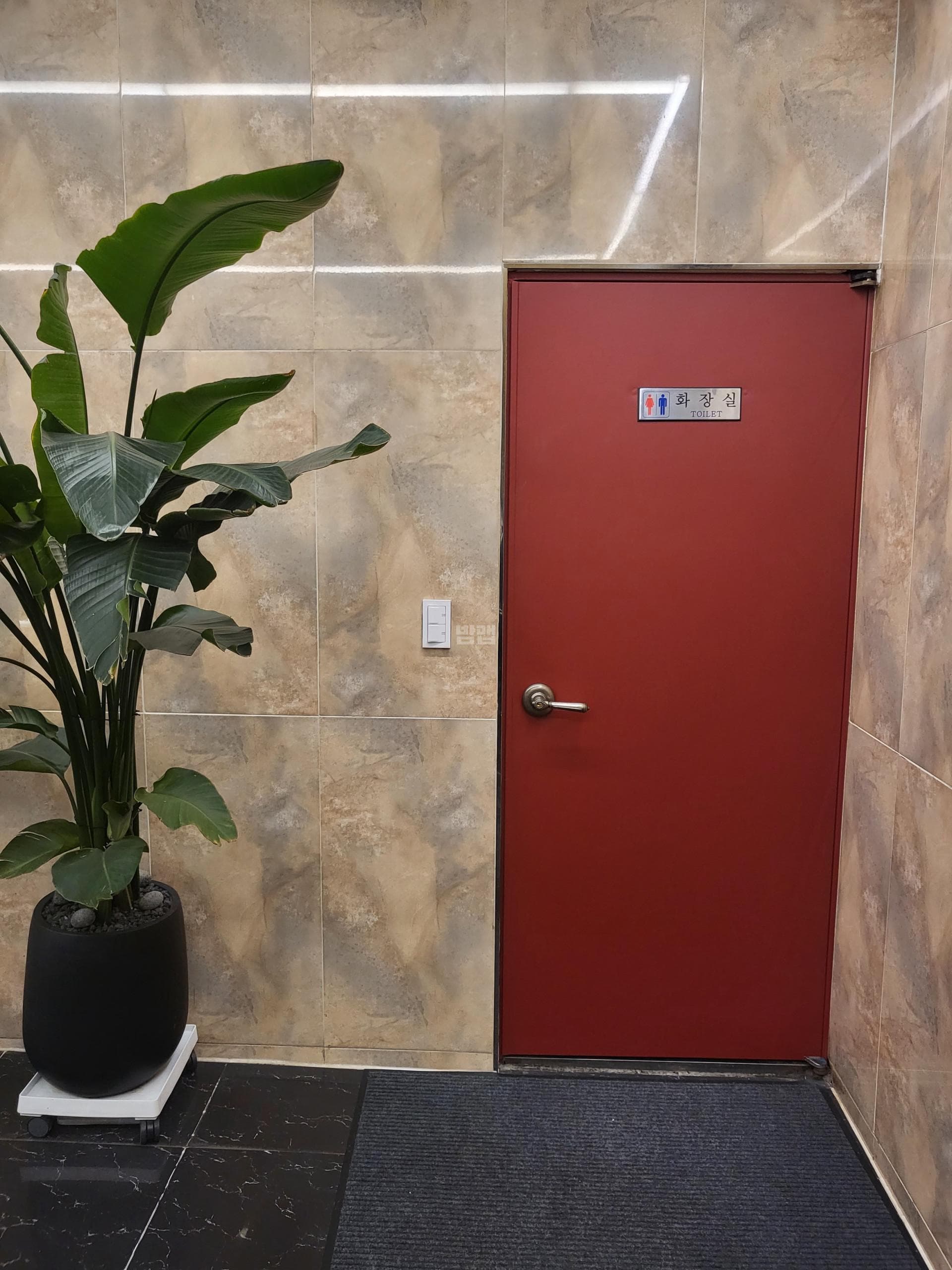 충북 청주 복대동 문 깨끗한 내부 및 시설 전경 (4)