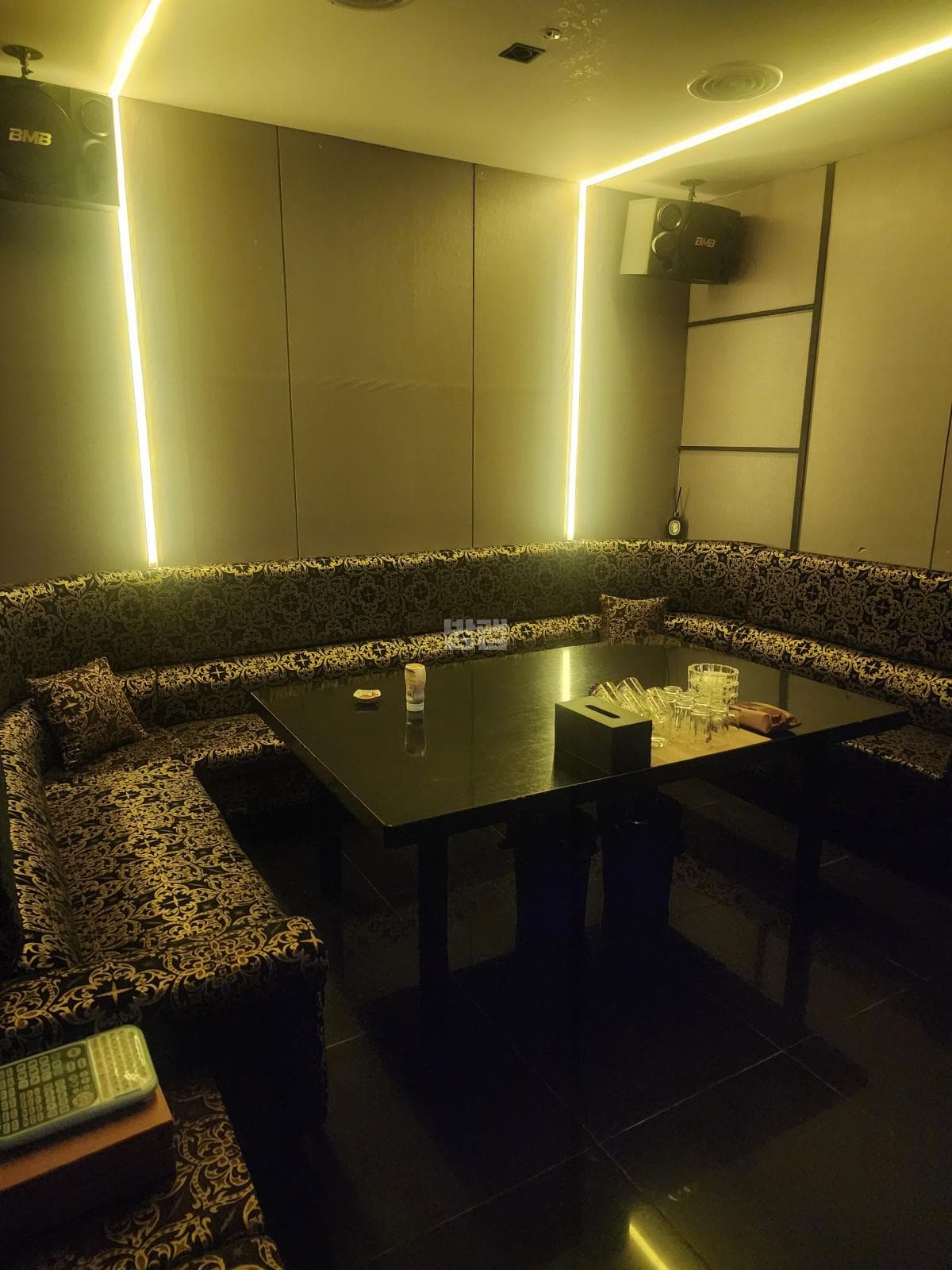 충남 홍성  킹노래클럽 깨끗한 내부 및 시설 전경 (1)