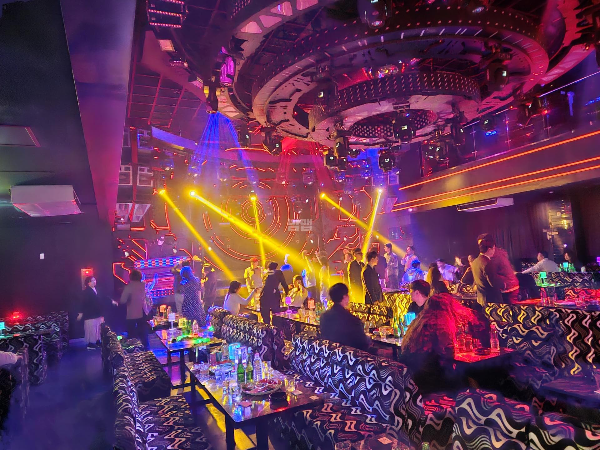 제주 제주 연동 엠파이어나이트 깨끗한 내부 및 시설 전경 (6)