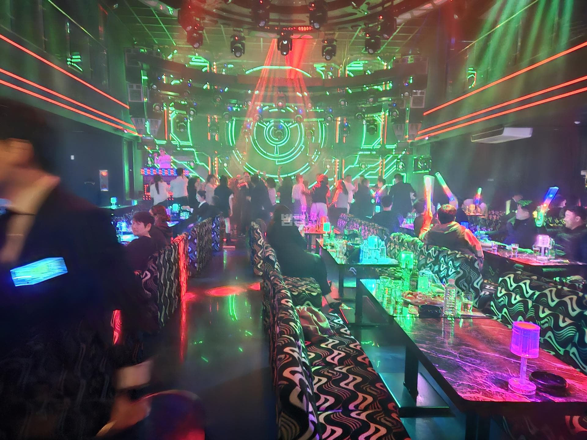 제주 제주 연동 엠파이어나이트 깨끗한 내부 및 시설 전경 (9)