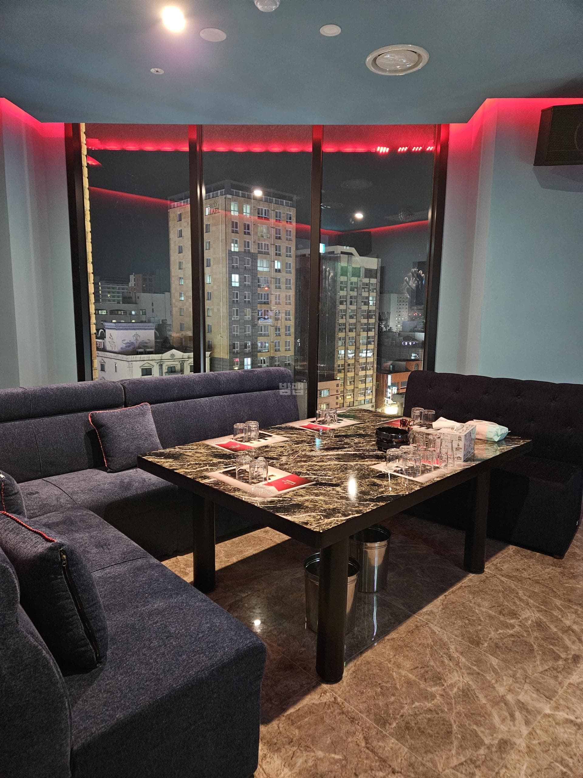 제주 제주 연동 엠파이어나이트 깨끗한 내부 및 시설 전경 (14)