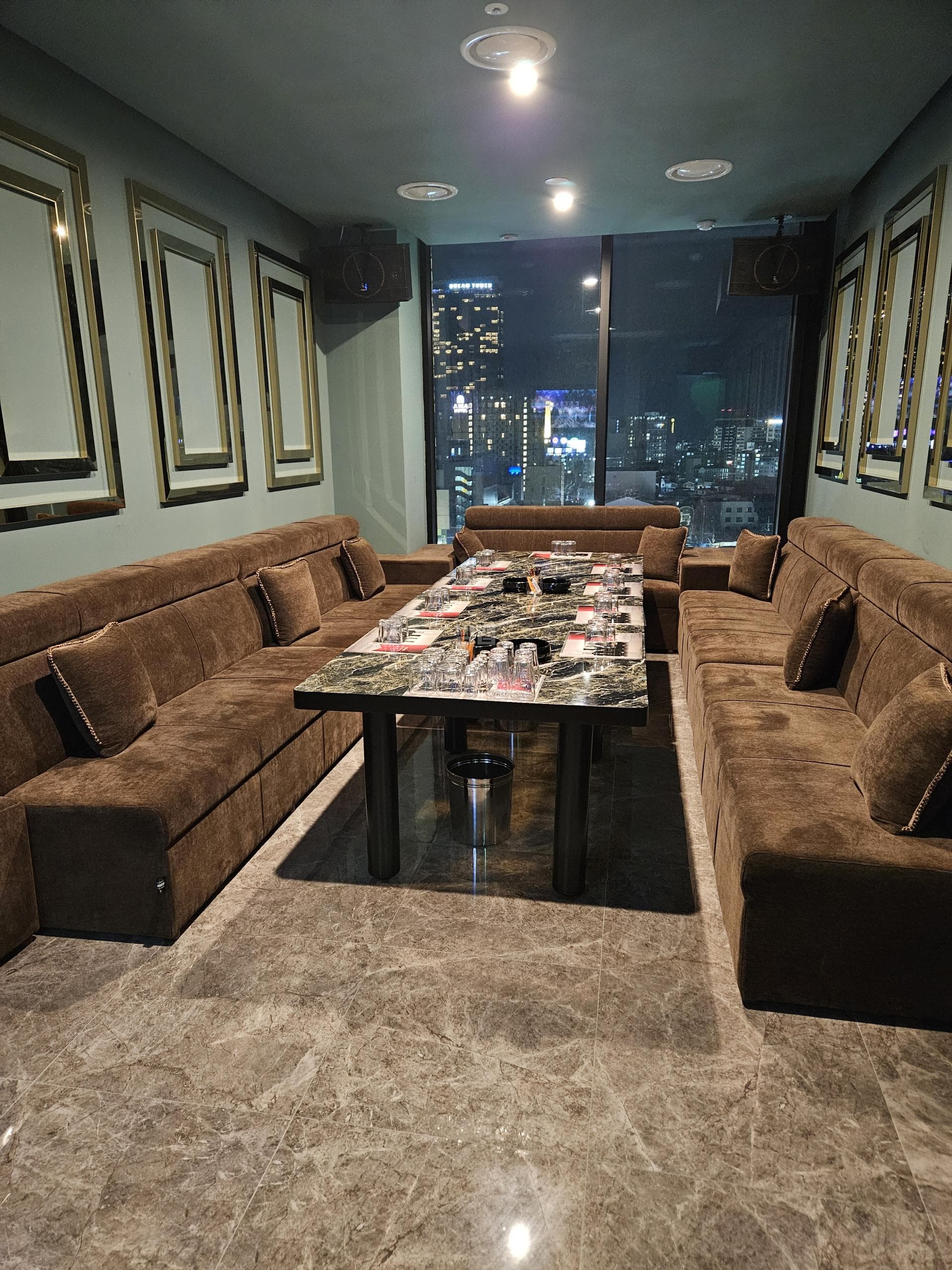 제주 제주 연동 엠파이어나이트 깨끗한 내부 및 시설 전경 (16)