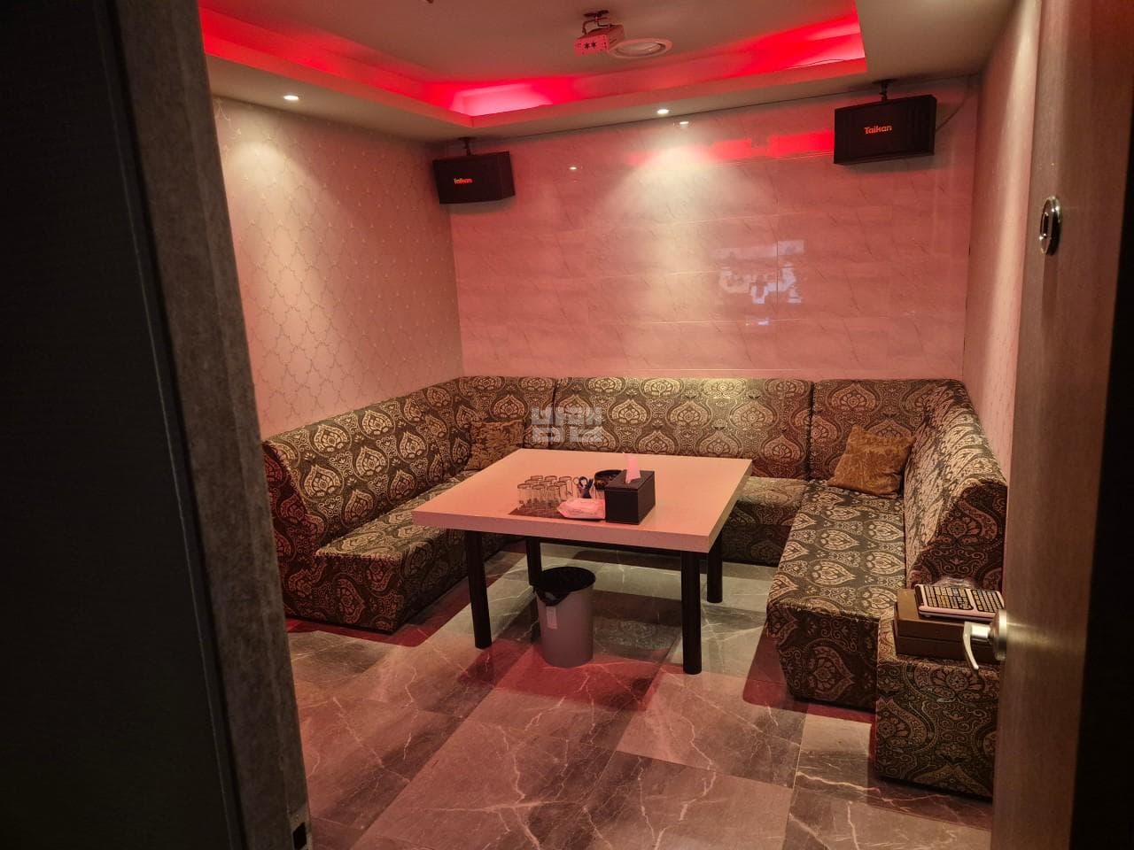 경기 김포 구래동 다국적 깨끗한 내부 및 시설 전경 (1)