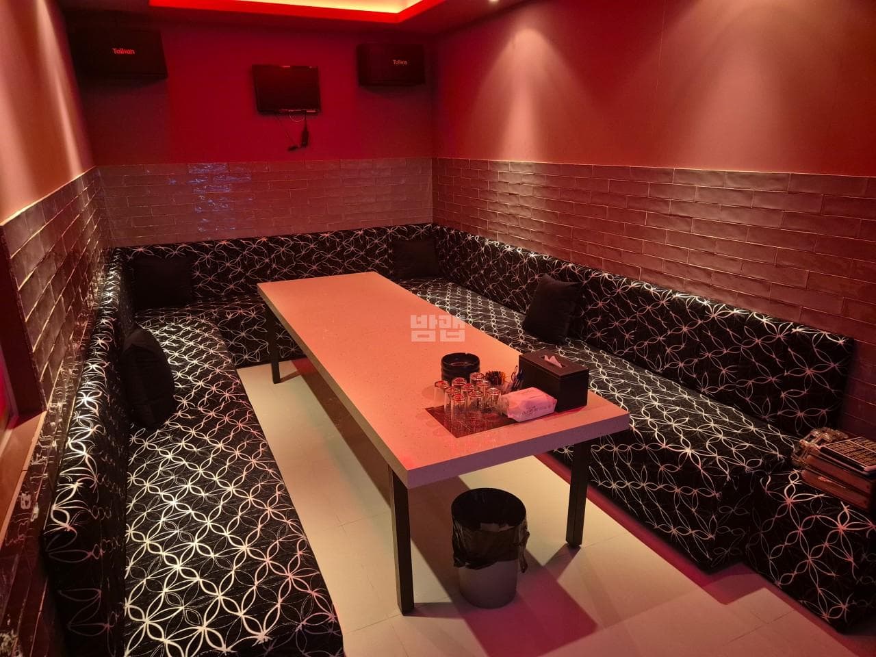 경기 김포 구래동 다국적 깨끗한 내부 및 시설 전경 (2)