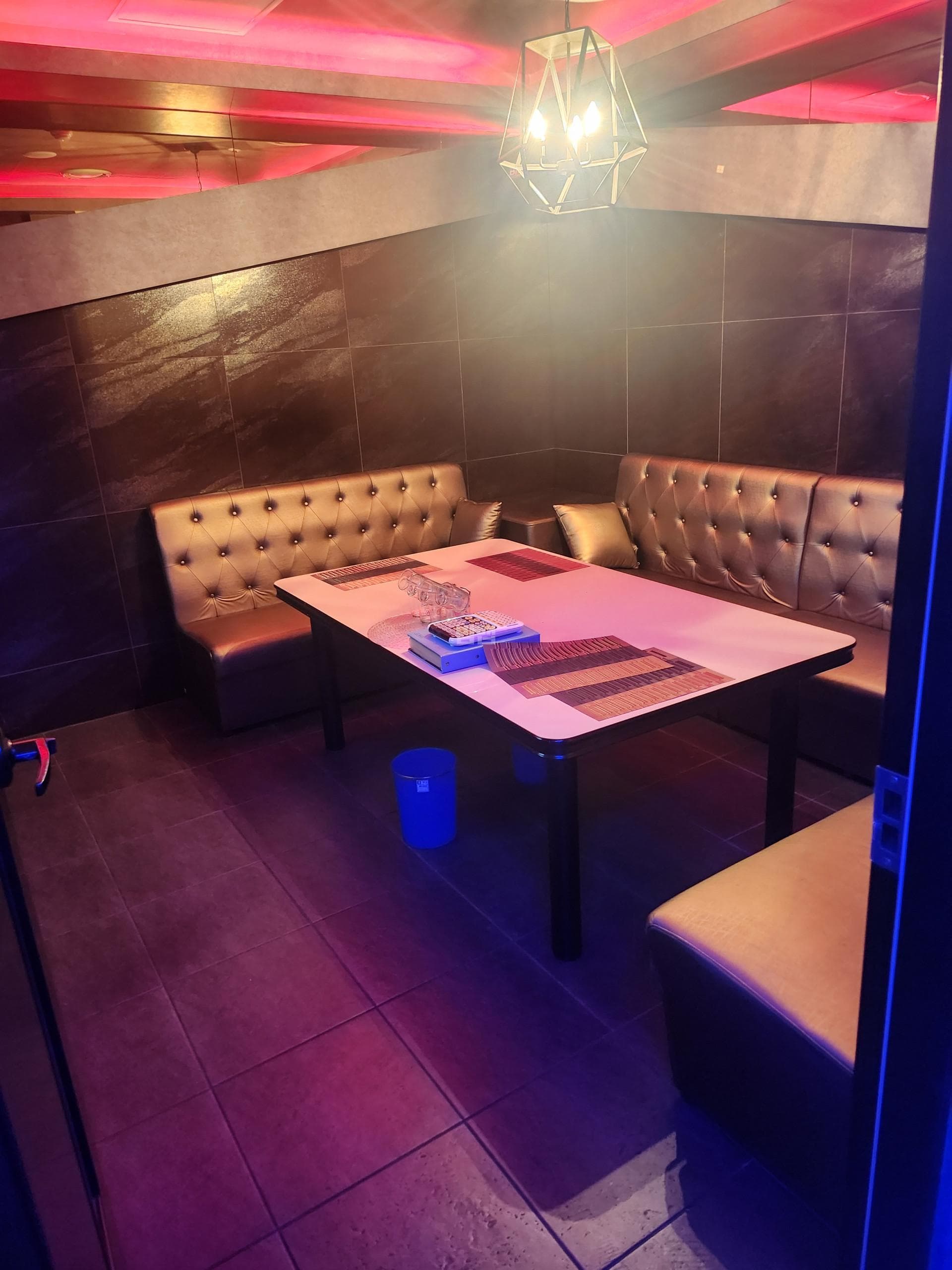 경기 양주 광사동 레이스노래장 박미은 실장 대표 이미지