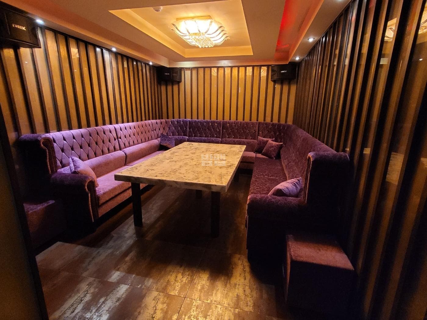 인천 연수 동춘동 포인트노래바 깨끗한 내부 및 시설 전경 (1)