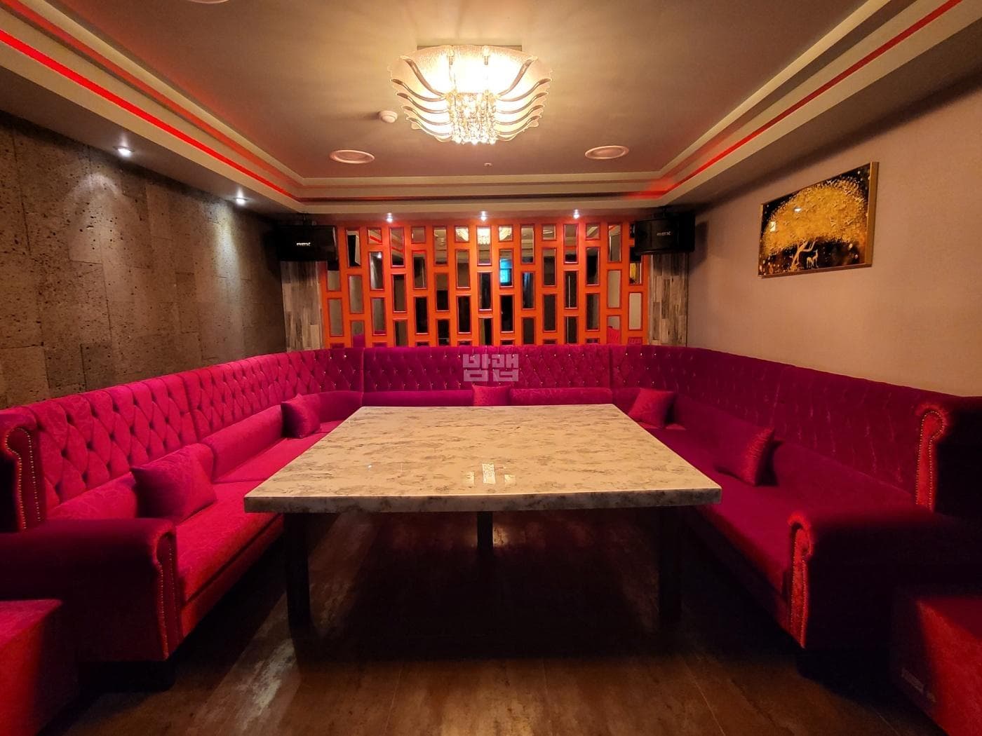 인천 연수 동춘동 포인트노래바 깨끗한 내부 및 시설 전경 (3)