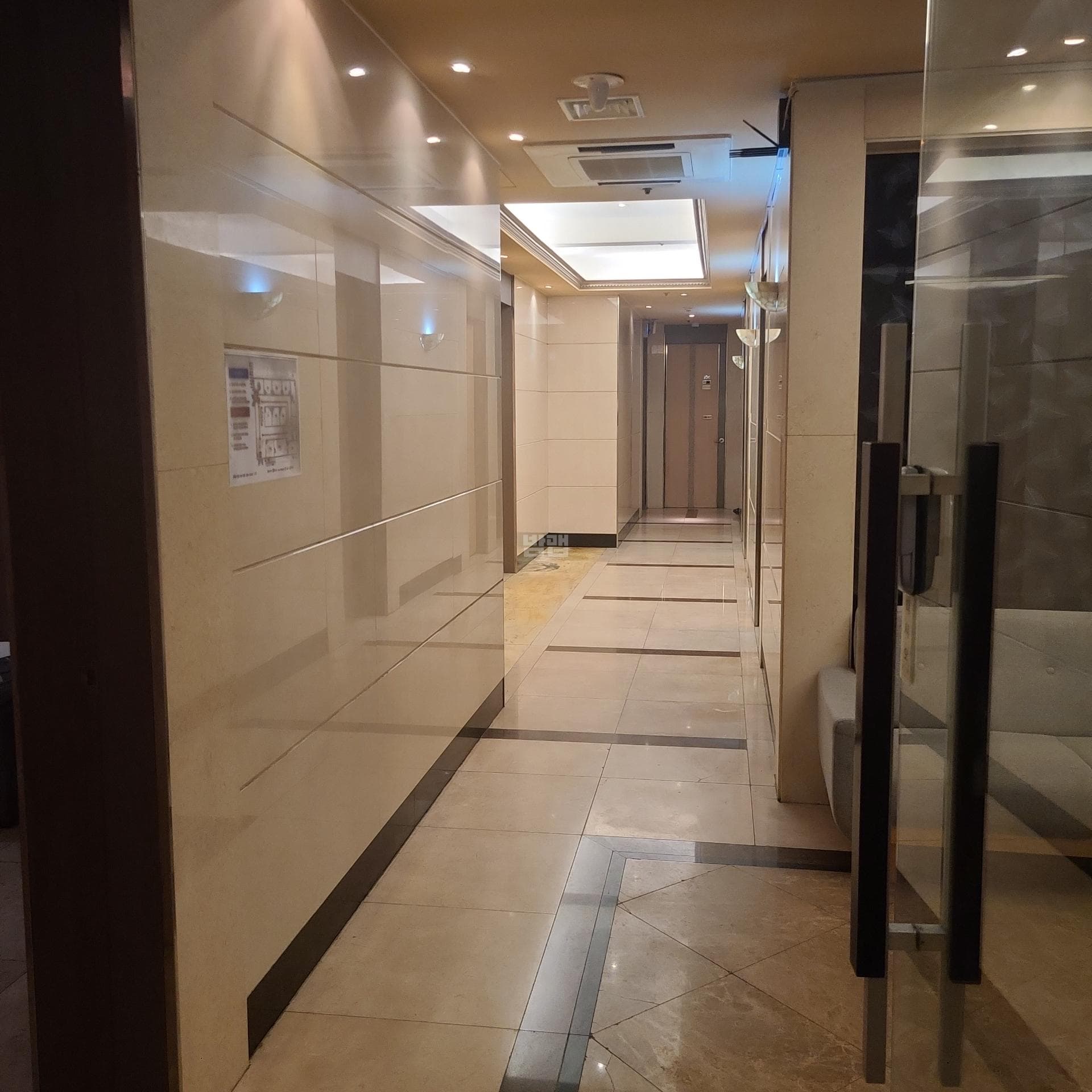 경기 성남 구미동 화이트 조호성 실장 대표 이미지