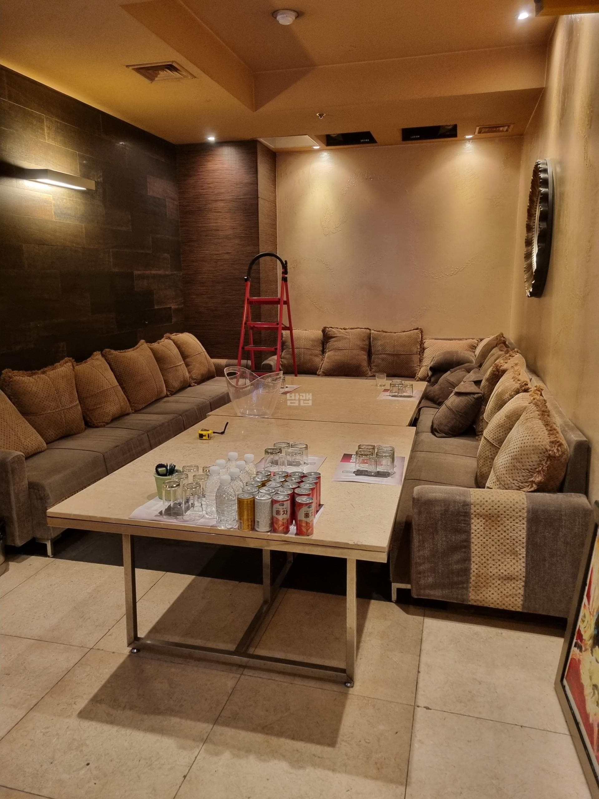 경기 성남 구미동 화이트 깨끗한 내부 및 시설 전경 (2)