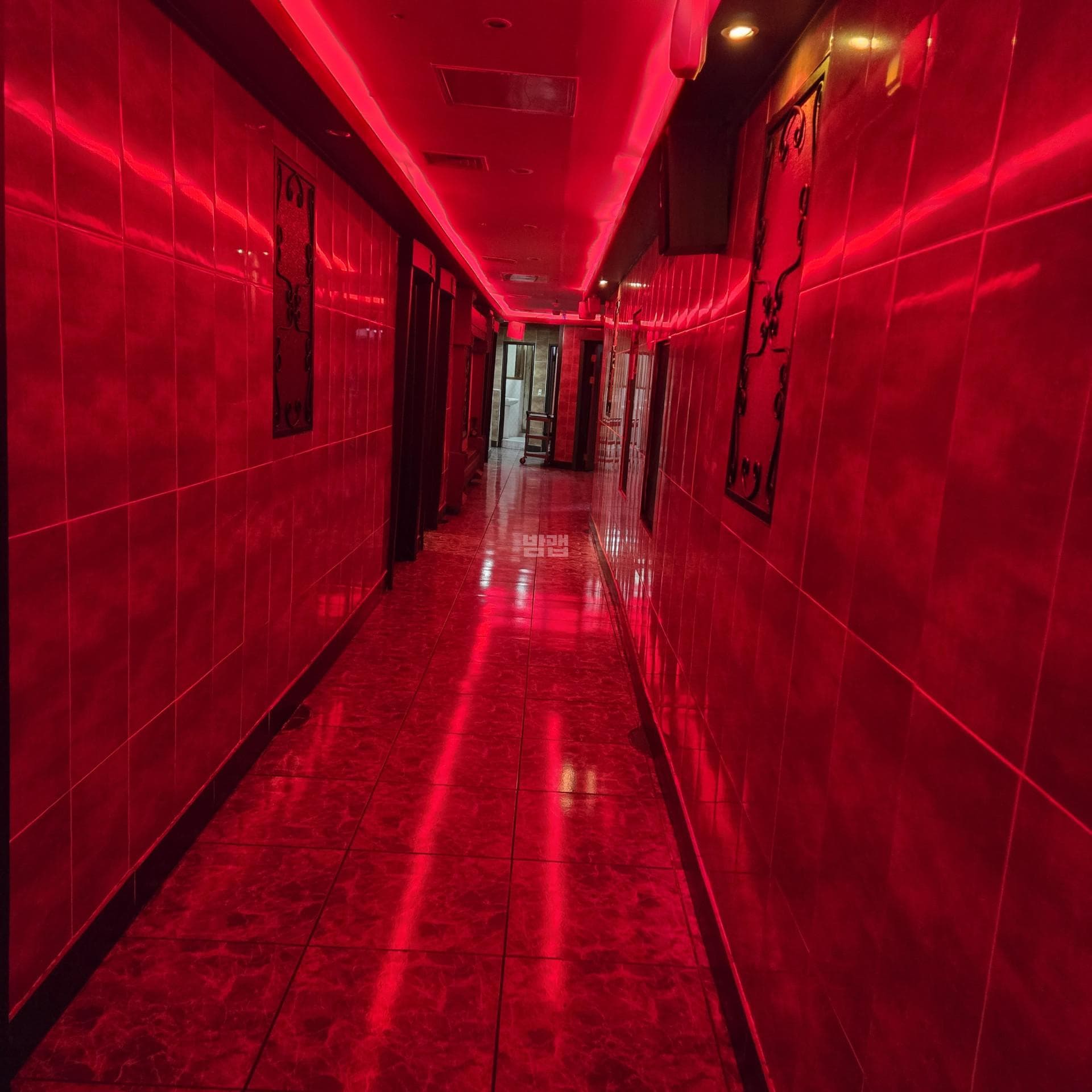 대전 동구 용전동 강남스타일노래방주점 깨끗한 내부 및 시설 전경 (1)