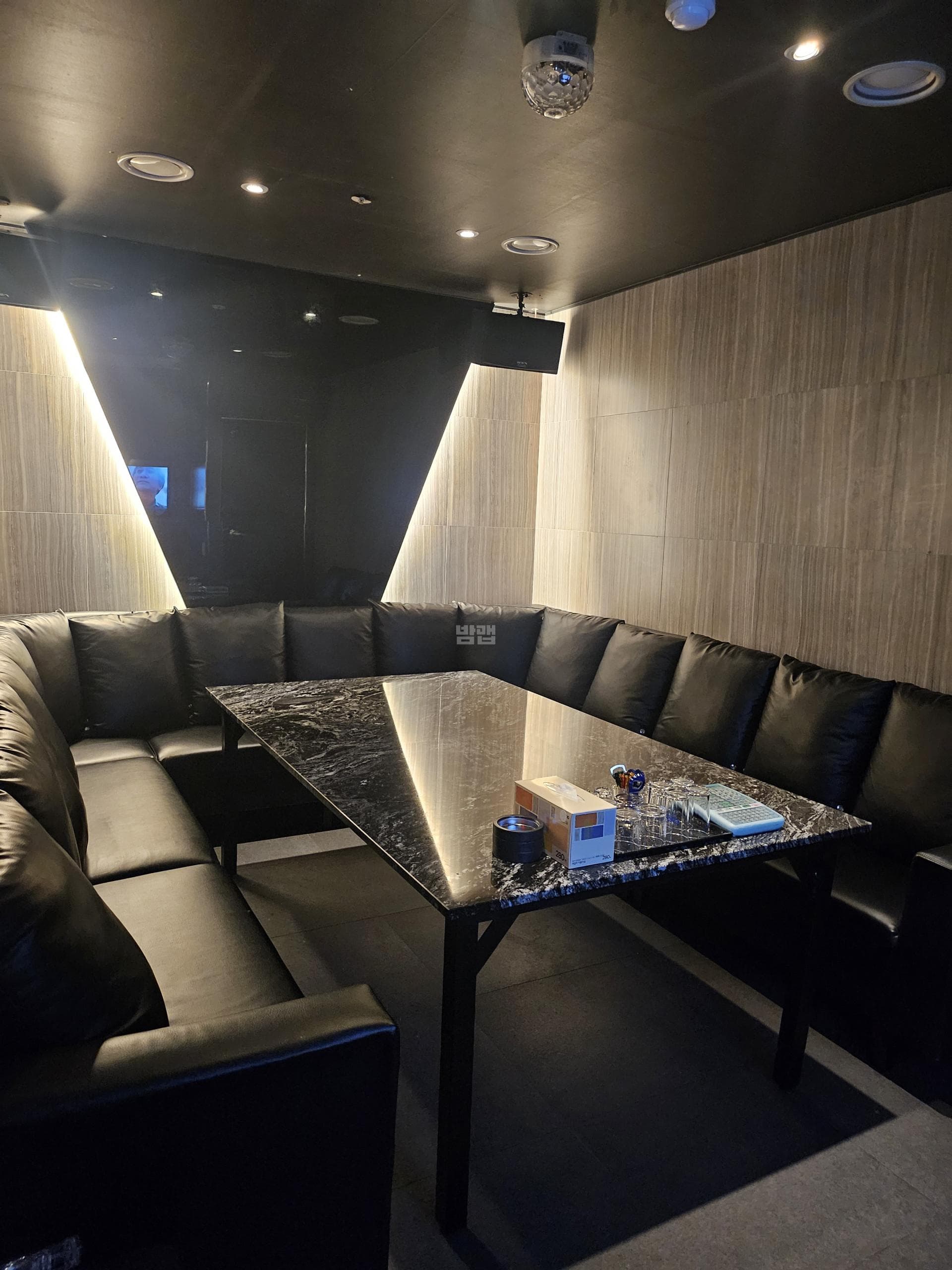 경기 평택  바니노래클럽 깨끗한 내부 및 시설 전경 (2)