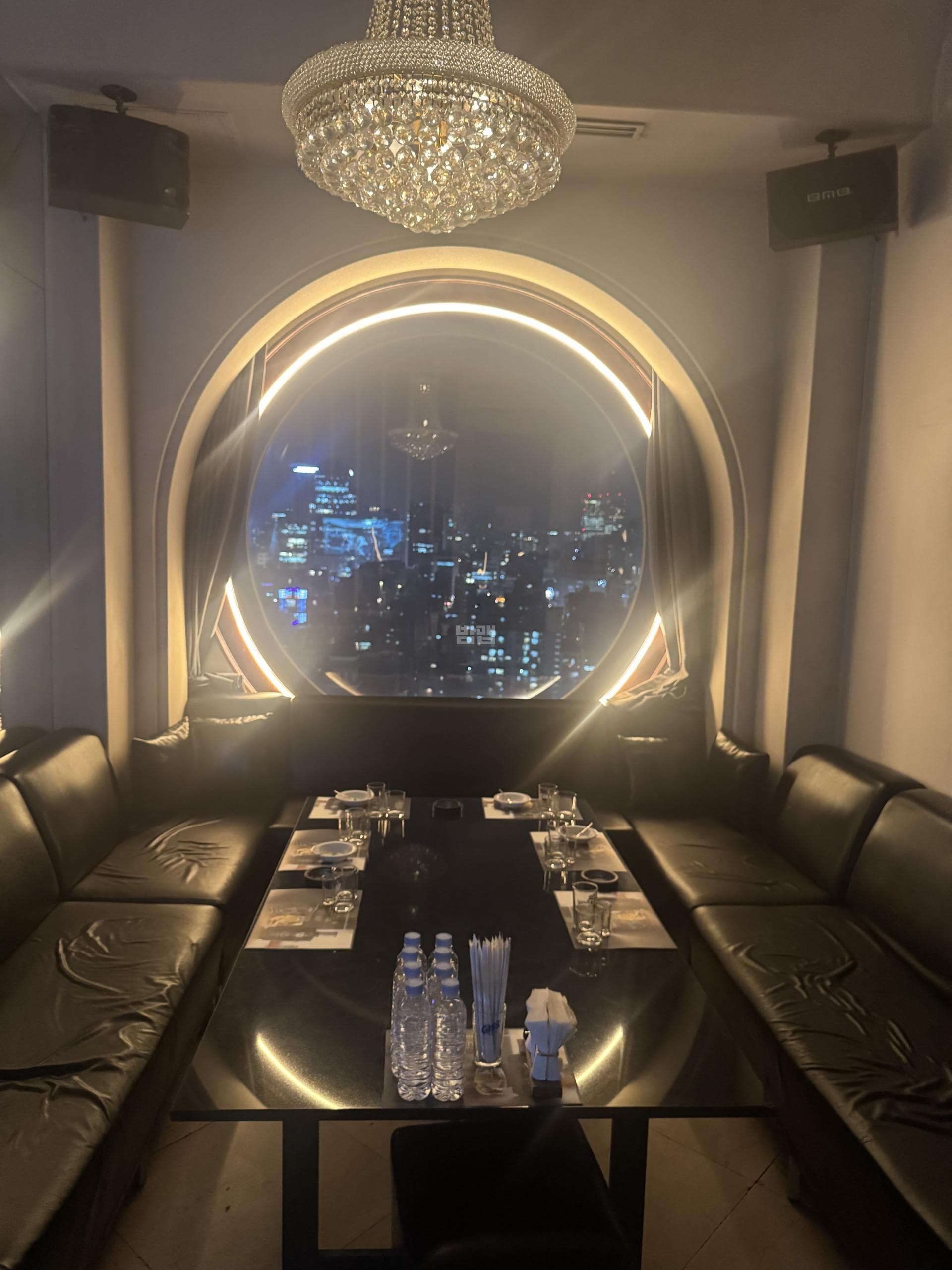 서울 강남 신사동 퀸 깨끗한 내부 및 시설 전경 (1)