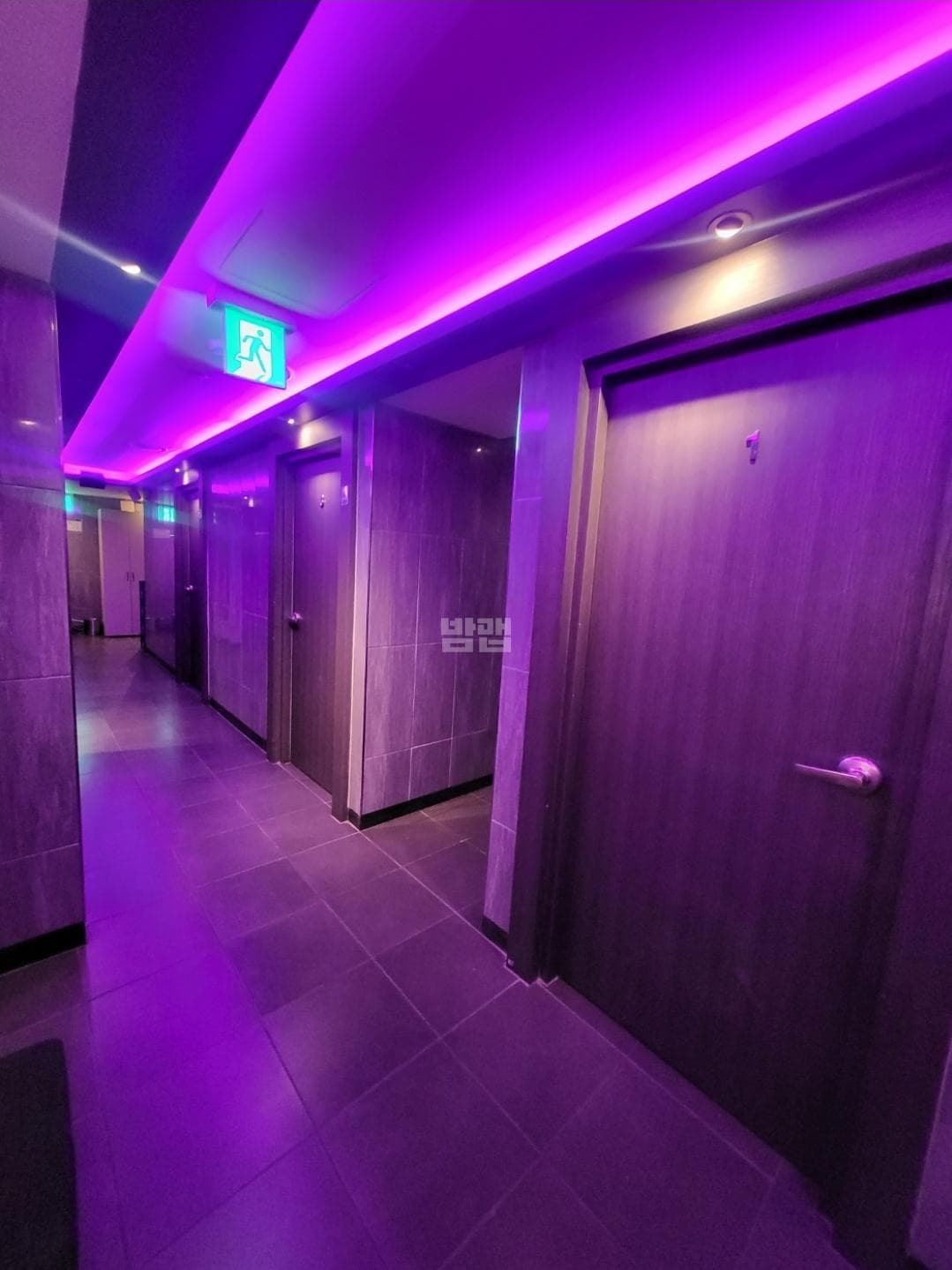 서울 마포 동교동 보스 깨끗한 내부 및 시설 전경 (1)