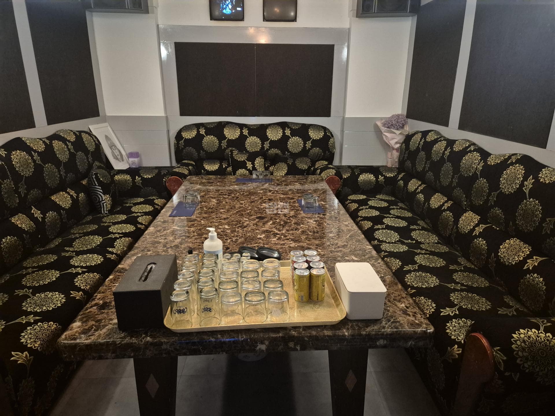 경남 창원 상남동 슈가술마시는노래방 깨끗한 내부 및 시설 전경 (2)