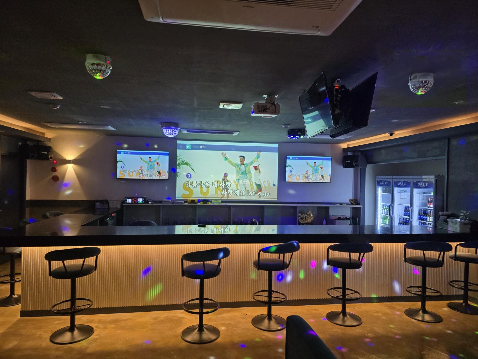 경남 김해 부원동 동경가라오케 김주일 실장 대표 이미지