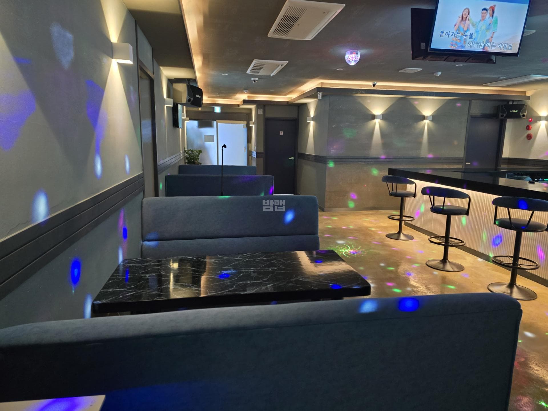 경남 김해 부원동 동경가라오케 깨끗한 내부 및 시설 전경 (7)