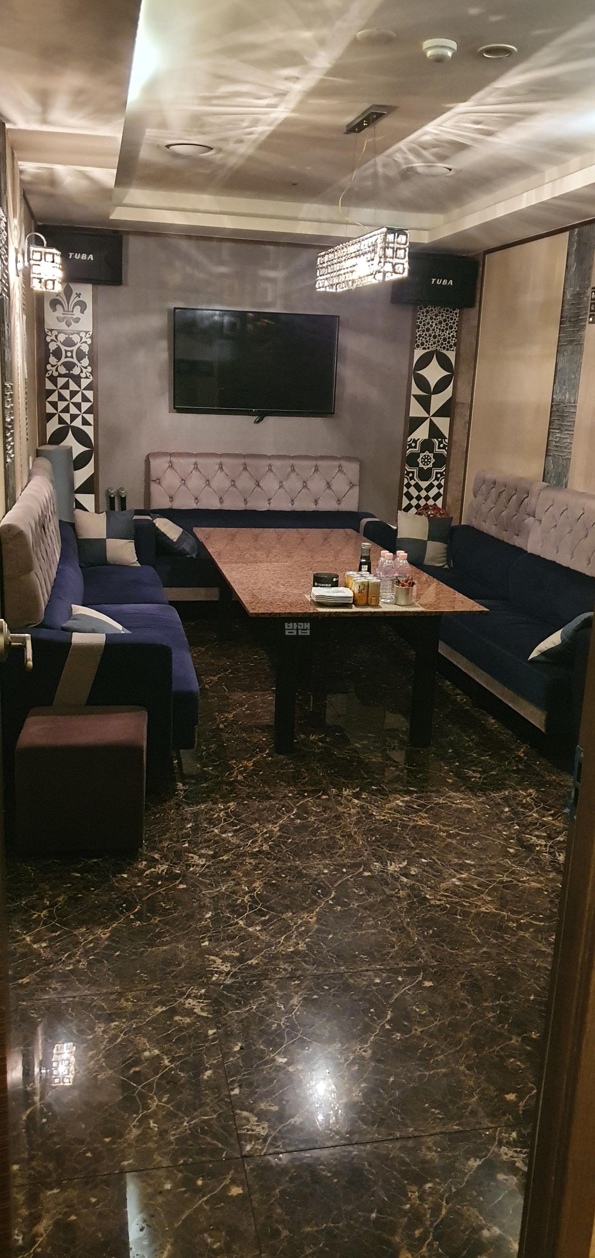 서울 영등포 여의도동 골프장 박정춘 실장 대표 이미지