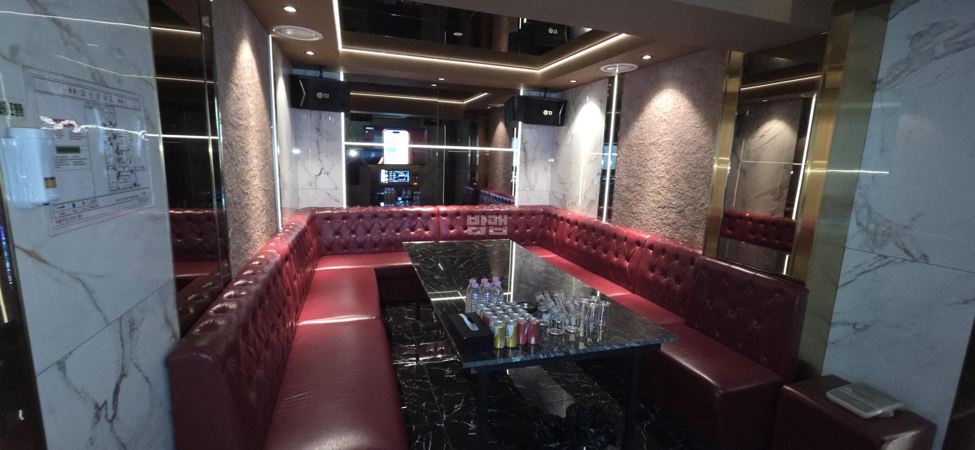 서울 광진 군자동 로제노래밤 깨끗한 내부 및 시설 전경 (2)