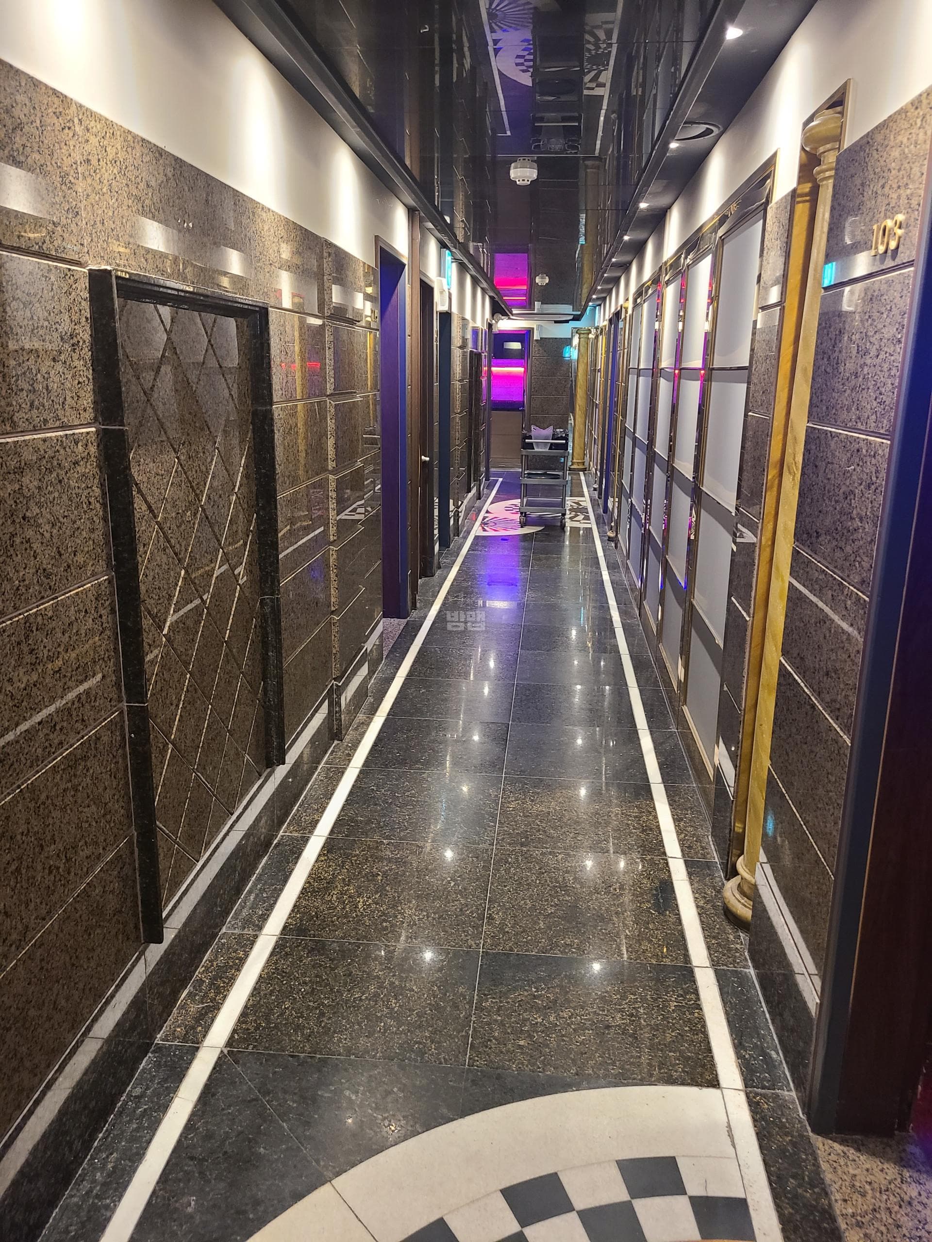 경기 안산 고잔동 가시나 깨끗한 내부 및 시설 전경 (2)